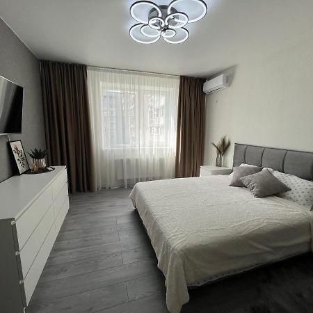 Квартира Люкс На Поділлі Apartamento Vinnytsia Exterior foto